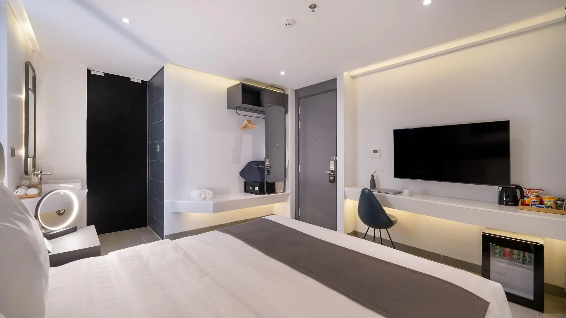 ***  Legend Boutique Hotel Da Nang Vietnam
