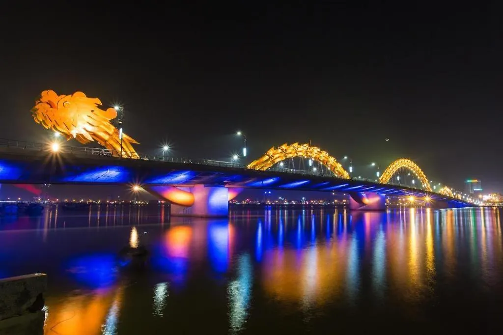 Legend Boutique Hotel Da Nang 3*,